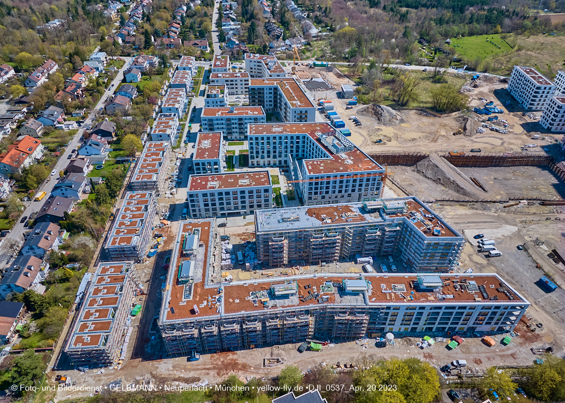 21.04.2023 - Luftbilder von der Baustelle Alexisquartier und Pandion Verde in Neuperlach